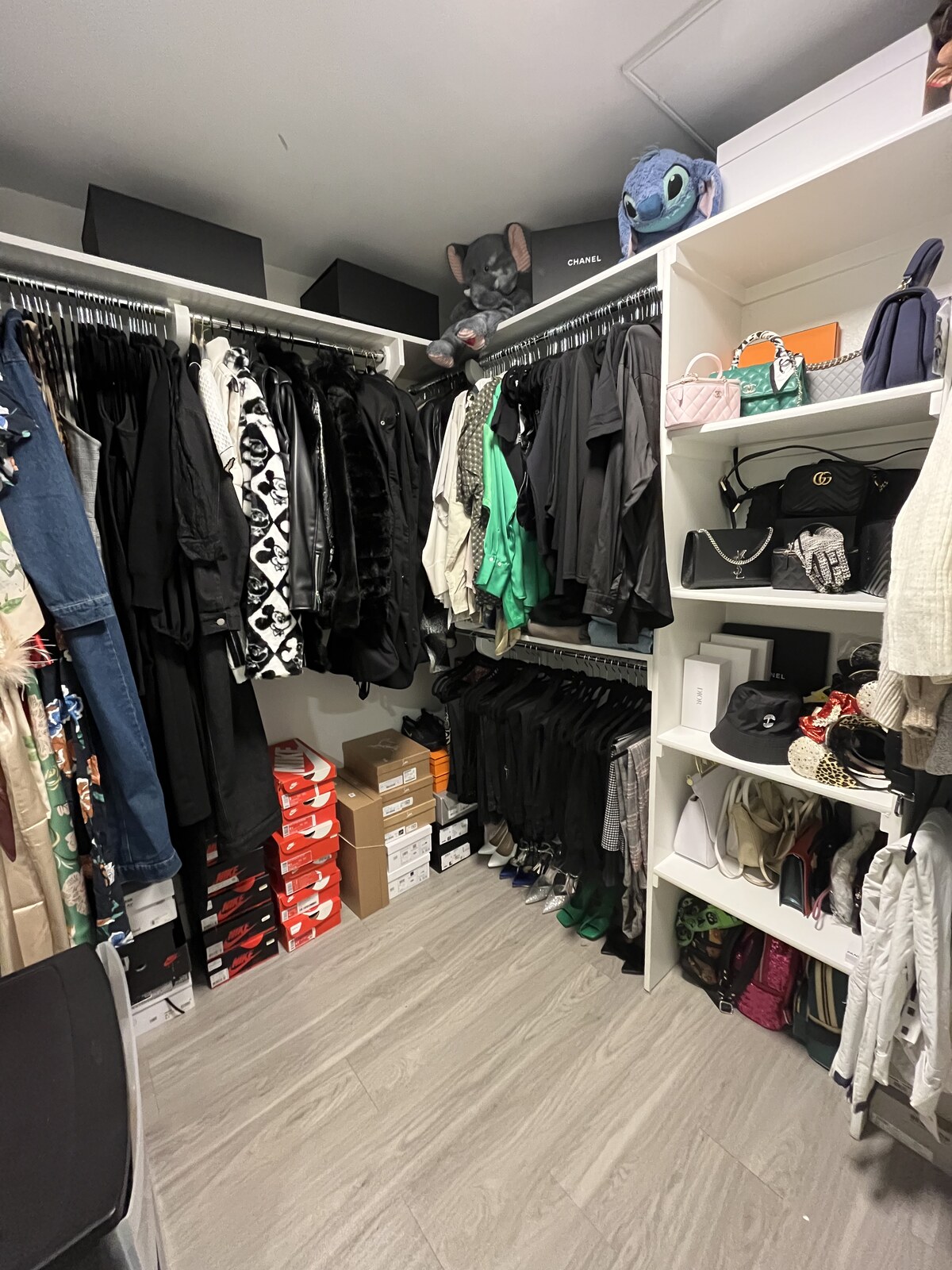 Walk-in Wardrobe Before