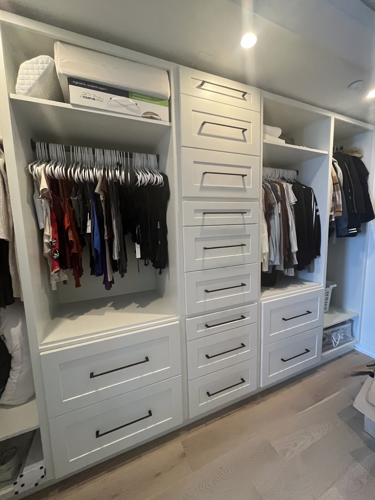 Organized space by The Essix Experience